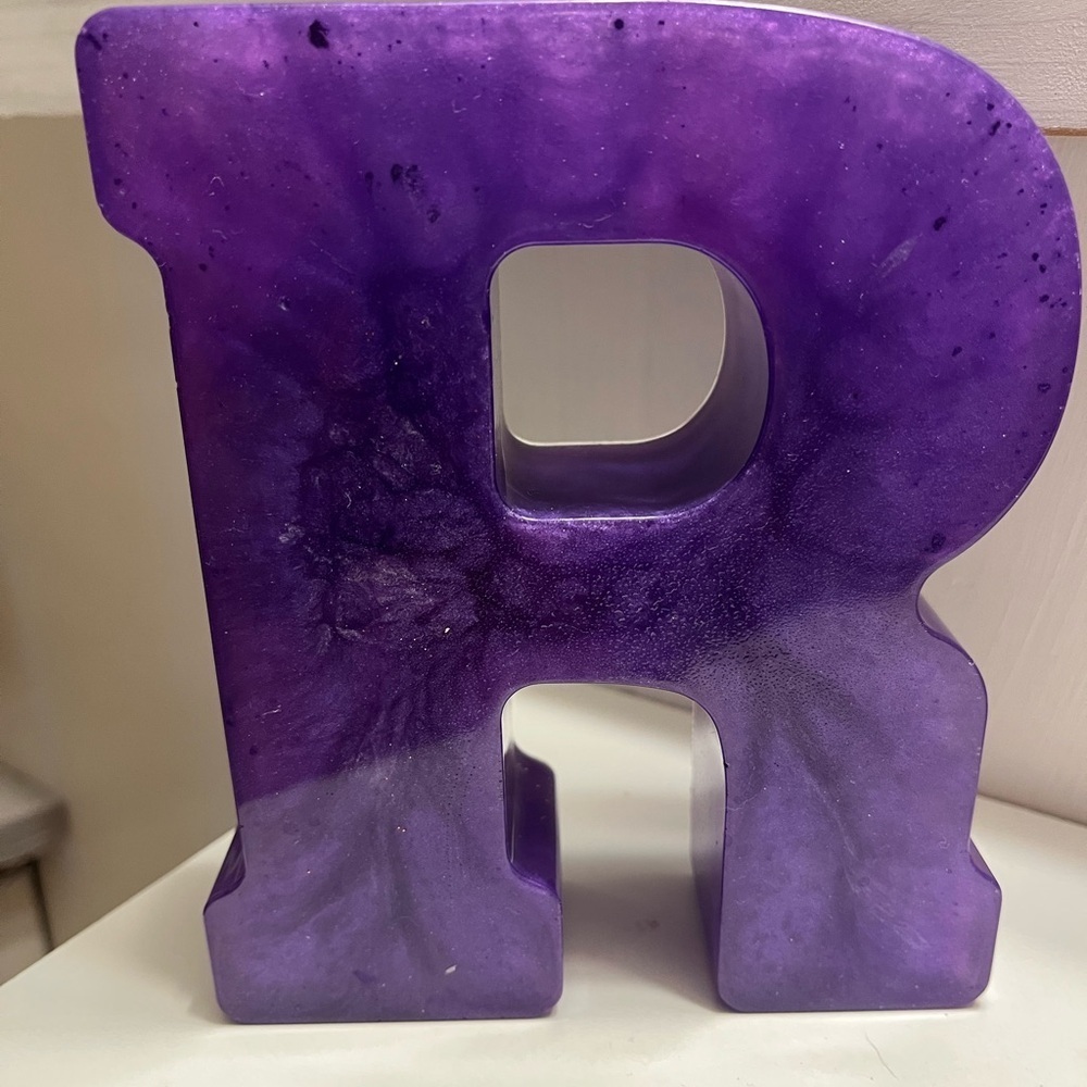 Custom resin letters - Picture 13 of 16